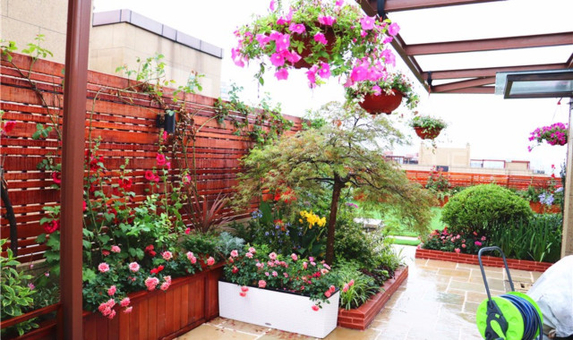 200平米屋頂花園設(shè)計_露臺花園設(shè)計案例欣賞