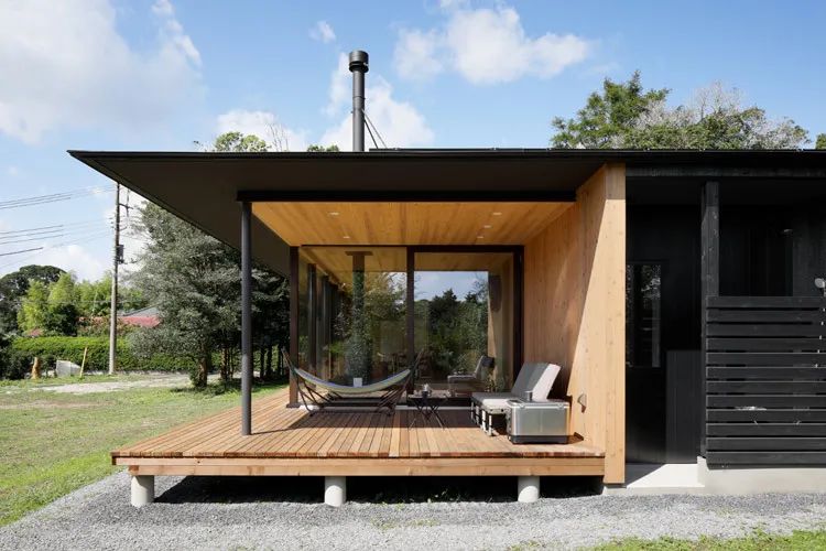 巧用防腐木，輕松營造沉靜、溫馨、人文氣息的花園氛圍