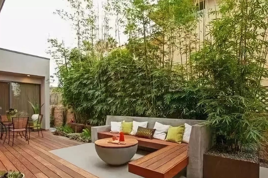 花園中兼具美觀又實用的是什么？沒錯，是景觀凳~