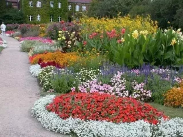 庭院燈光設計，那些藏在夜晚的美~