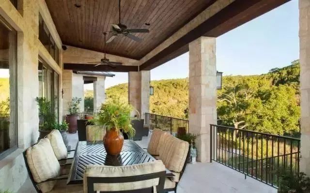 別荒廢你家的露臺，好好利用，也可以打造成空中花園